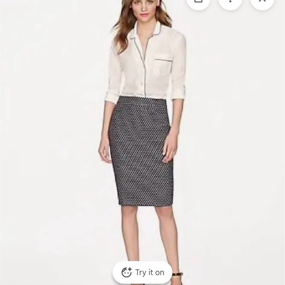 ✨ J.Crew Polka Dot Pencil Skirt | Size 4 ✨